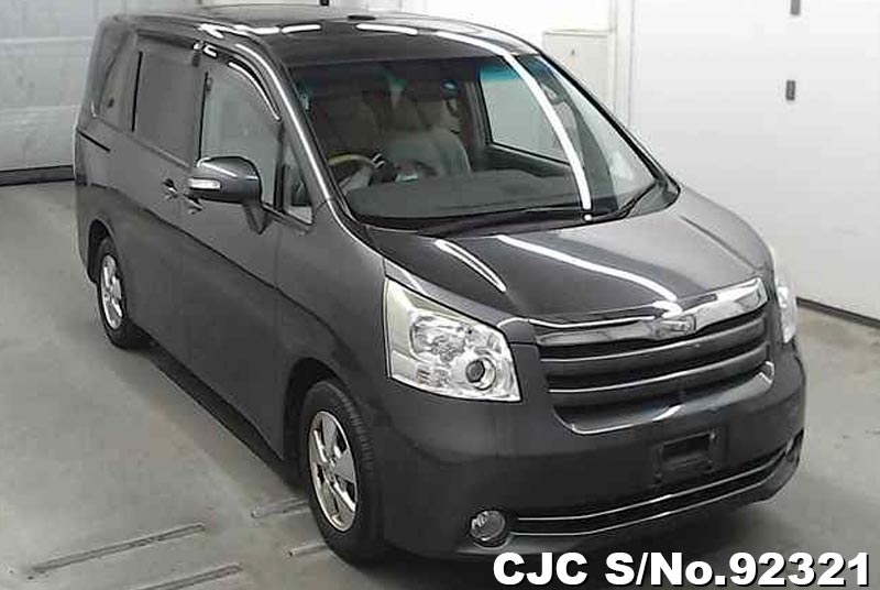 Toyota noah 2007